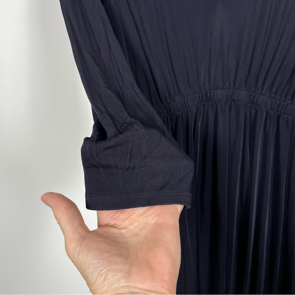 EUC Aritzia Babaton Navy‎ Blue Long Sleeve Dress V-Neck Size Large Ruching Front - Picture 5 of 13